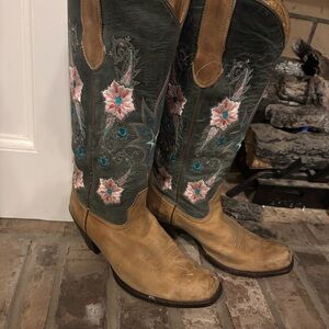 Vintage Sonora by Double H cowboy cowgirl boots. Size 7.5